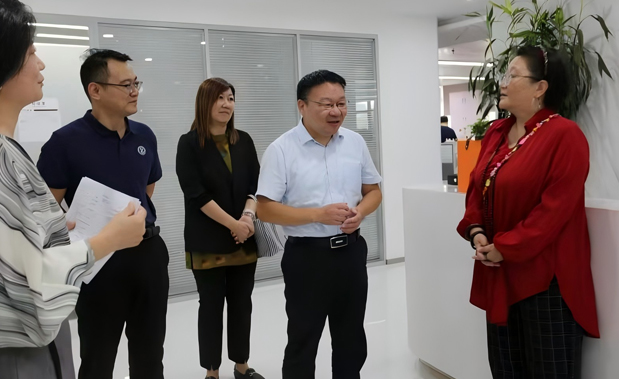 双节将至，安全护航！人大文化科技园开展节前检查与企业慰问